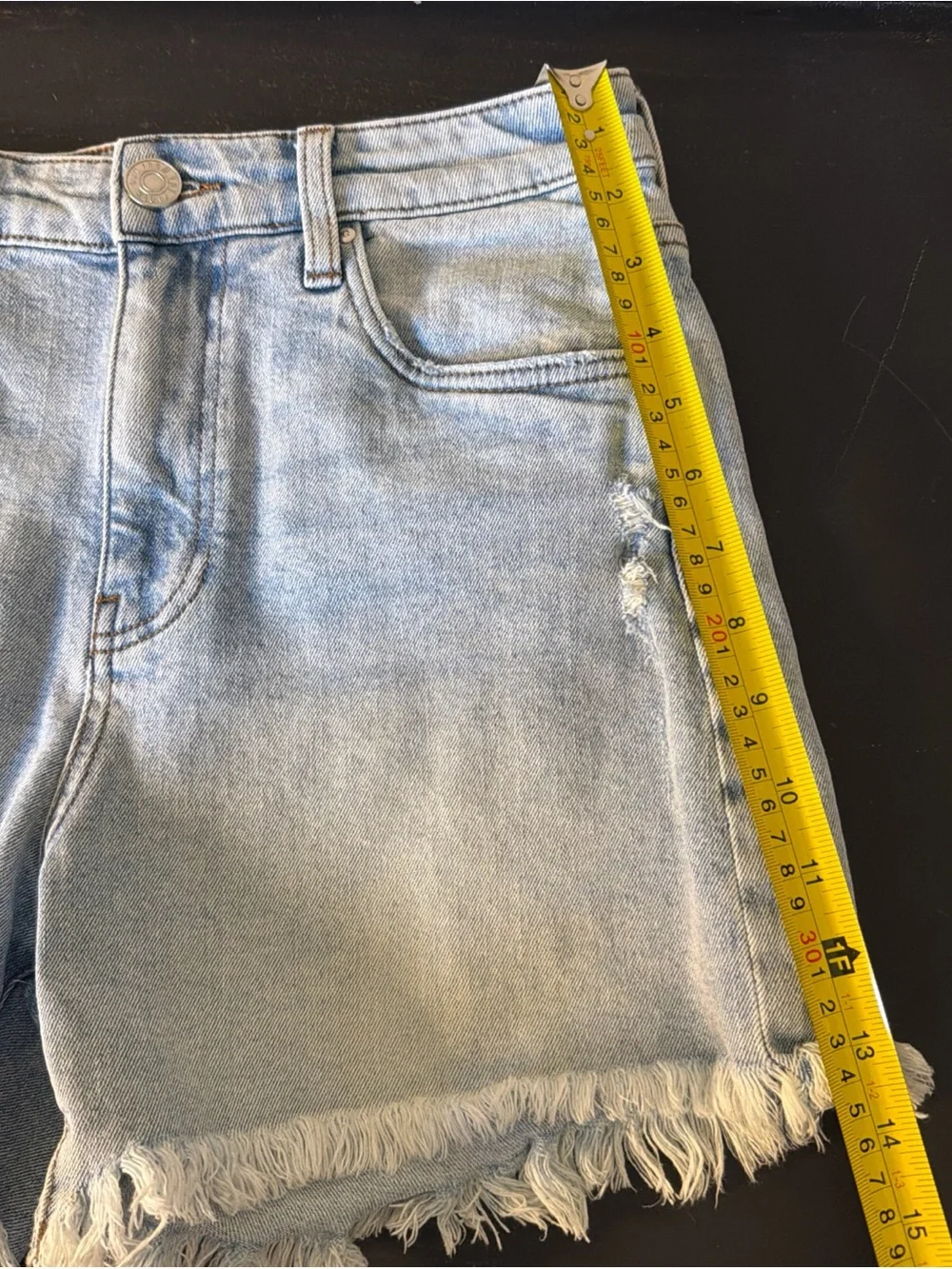 Kut from the Kloth Jane High Rise Long Short Distressed Size 00 Frayed Hem